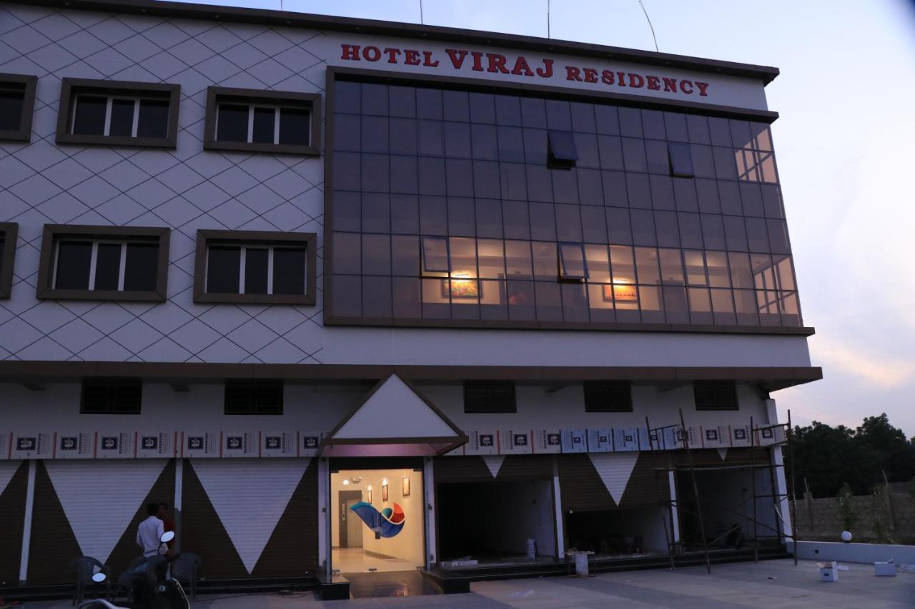 בהוי Hotel Viraj Residency מראה חיצוני תמונה